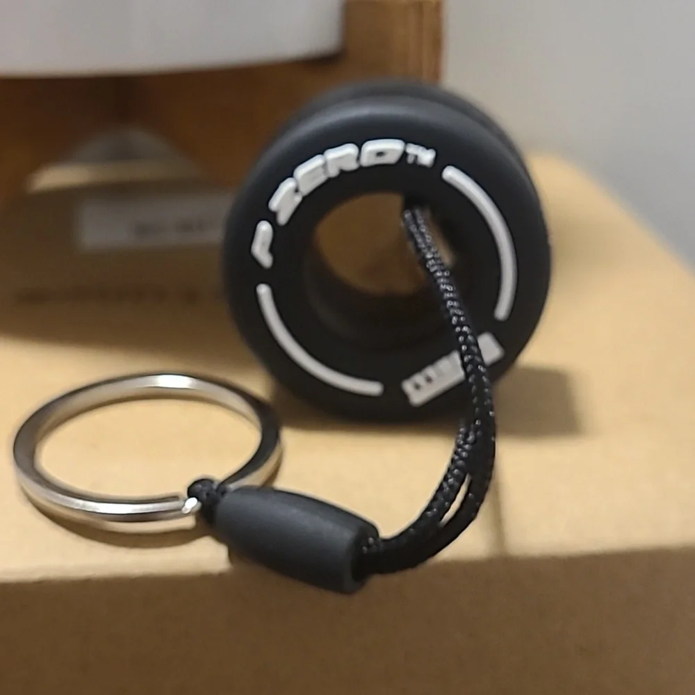 Unbranded Tire Swing Keychain White Trim/Black Tire Unisex NWOT‎ Auto Office Fun